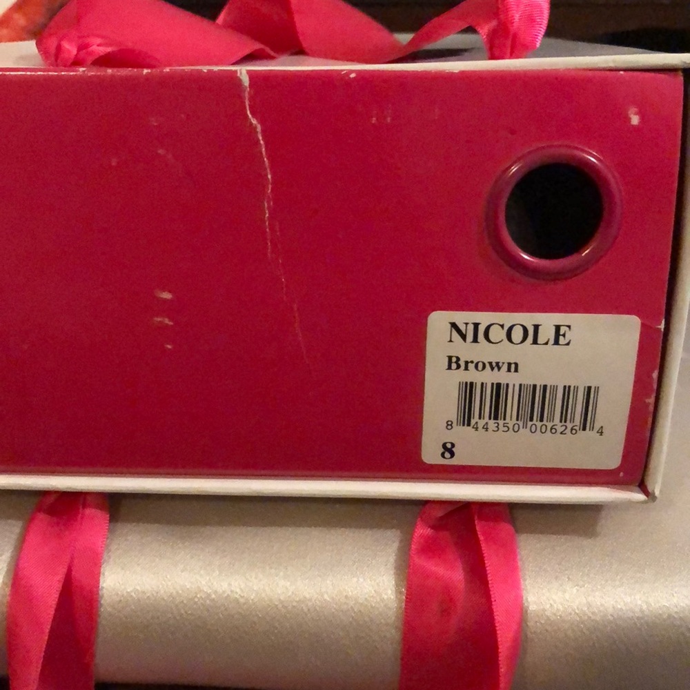 Shoes - Picture 2 of 4
